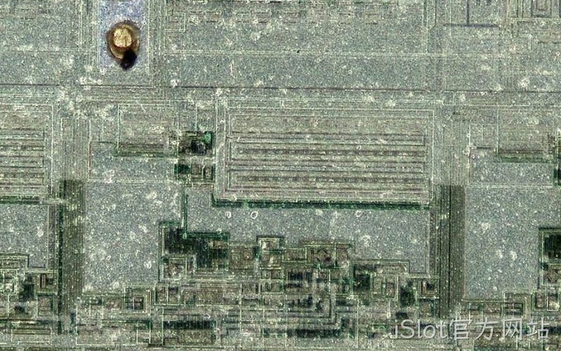 从平面栅到沟槽栅,iSlot官方网站解析SiC MOSFET结构演进技术路线